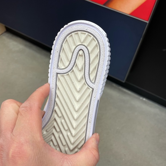 NIKE WOMENS COURT LEGACY LIFT SNEAKER - Lime - Picture 7 of 7